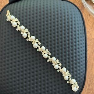 Vintage Sarah Coventry bracelet